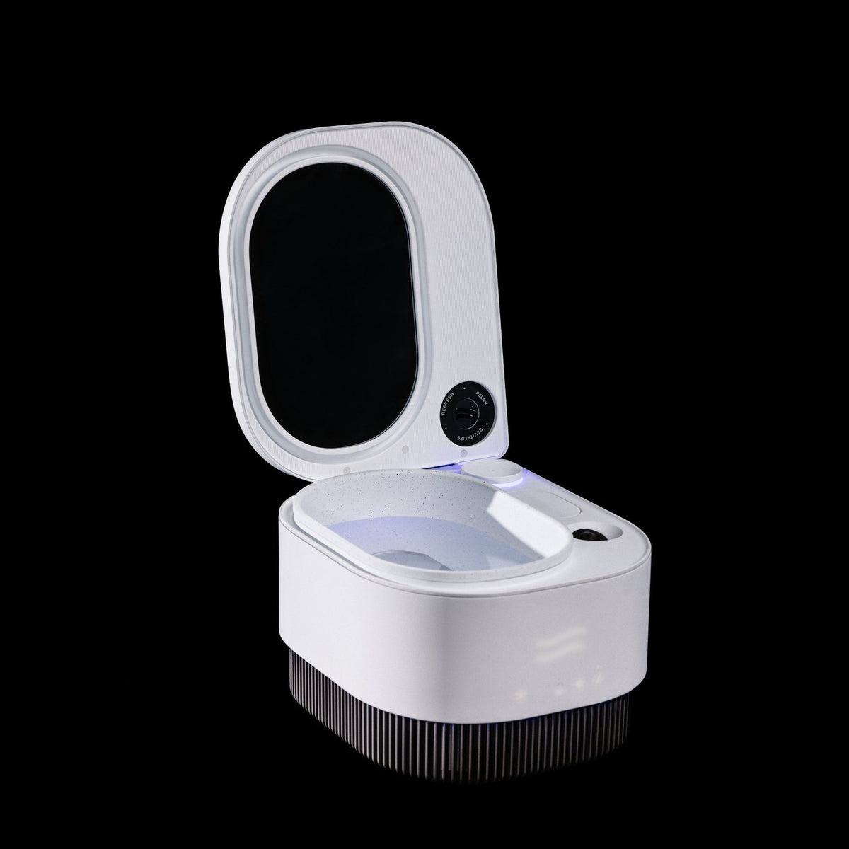 Frosteam Harmony with its lid open, three-quarter view
